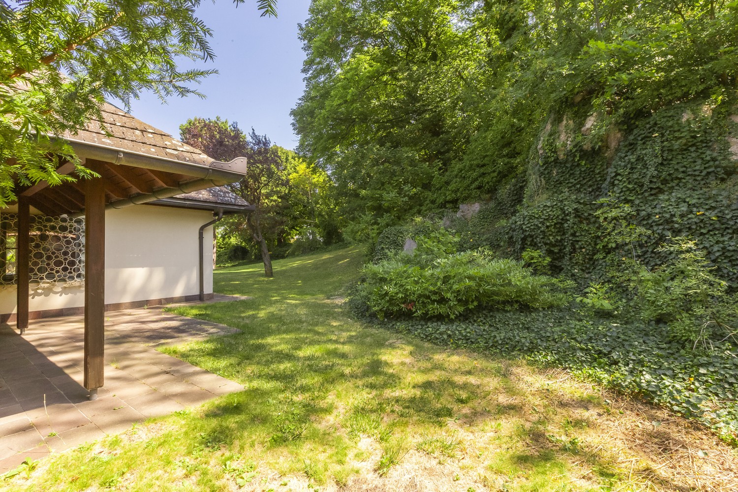 Von Foest Immobilien - Charmante Stil-Villa - VON_FOEST_IMMOBILIEN_LUXUS_IMMOBILIEN_KAUFEN_PERCHTOLDSDORF_WIEN_PREMIUM_VILLA_ERSTBEZUG_20.jpg